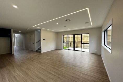 Photo of property in 8 Snuggery Loop, Orewa, 0931