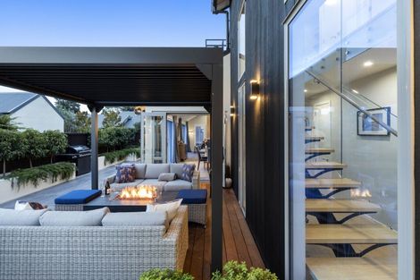 Photo of property in 18 Millpond Place, Parklands, Christchurch, 8083