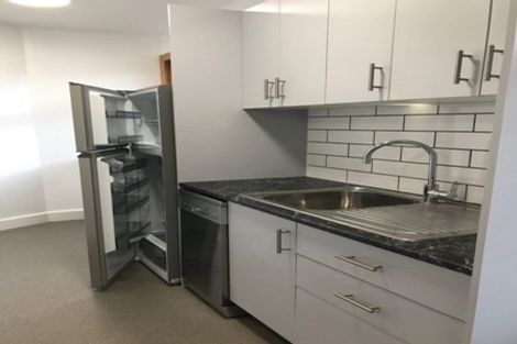 Photo of property in 49 Cambridge Terrace, Kaiti, Gisborne, 4010