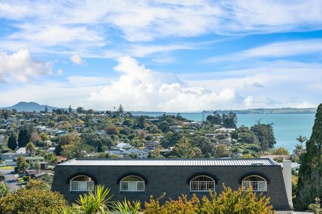 Photo of property in 25 Coates Road, Cockle Bay, Auckland, 2014