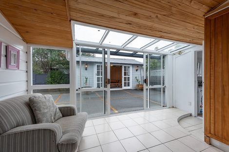 Photo of property in 28 Whites Line West, Woburn, Lower Hutt, 5010