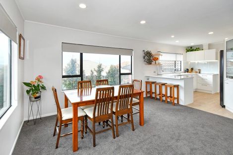 Photo of property in 1/14 Kells Place, Botany Downs, Auckland, 2010