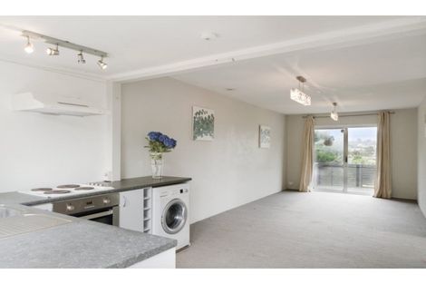 Photo of property in 9 Rangeview Road, Sunnyvale, Auckland, 0612