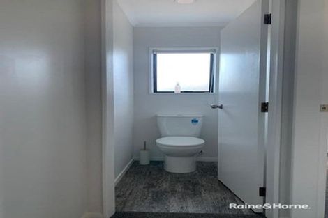 Photo of property in 18 Claridge Place, Mount Maunganui, 3116
