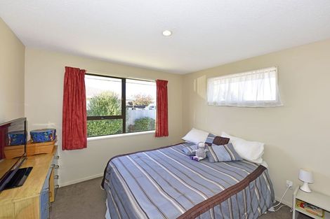 Photo of property in 23 Roberts Road, Hei Hei, Christchurch, 8042