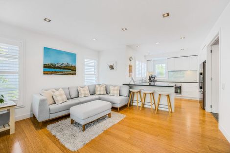 Photo of property in 28b Bluefin Way, West Harbour, Auckland, 0618