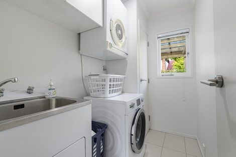 Photo of property in 32 Hinewa Road, Otumoetai, Tauranga, 3110