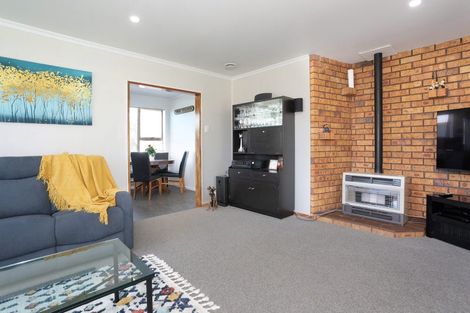 Photo of property in 21 Flower Street, Bulls, 4818