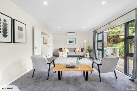 Photo of property in 2/7 Juneau Place, Glendene, Auckland, 0602