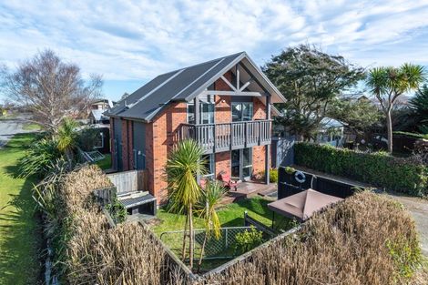 Photo of property in 121 Park Terrace, Waikuku Beach, 7473