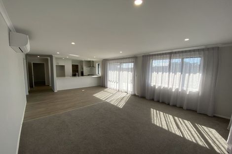 Photo of property in 6 Faber Place, Rototuna North, Hamilton, 3210