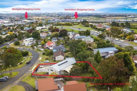 Photo of property in 14 Woodhouse Place, West Harbour, Auckland, 0618