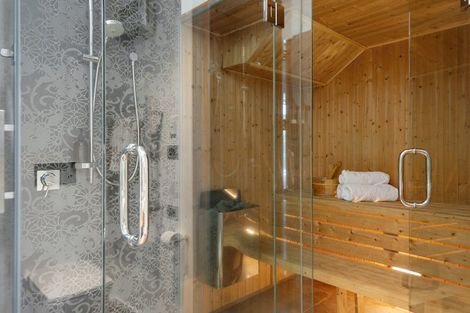 Photo of property in 53 Hawthorne Street, Strowan, Christchurch, 8052