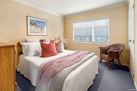 Photo of property in 12 Brooke Ridge Rise, East Tamaki Heights, Auckland, 2016