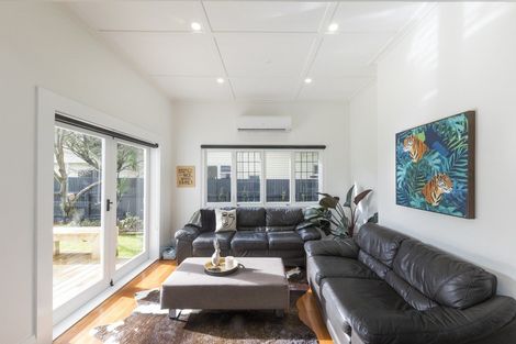 Photo of property in 15 Chaytor Street, West End, Palmerston North, 4410