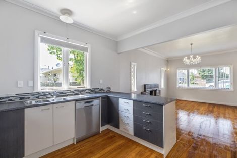 Photo of property in 2 Gibson Road, Tuakau, 2121