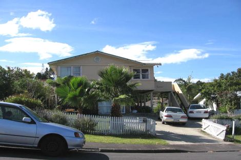 Photo of property in 20 Cypress Place, Sunnynook, Auckland, 0620