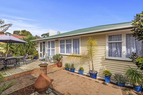 Photo of property in 12 Whitmore Road, Mount Roskill, Auckland, 1041
