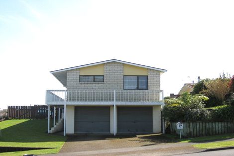 Photo of property in 17 Puketotara Street, Highlands Park, New Plymouth, 4312