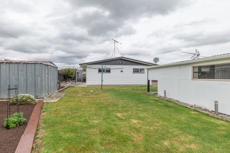 Photo of property in 13 Morgan Crescent, Levin, 5510