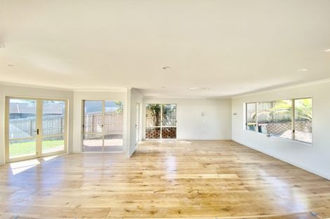 Photo of property in 53 Westerham Drive, Dannemora, Auckland, 2016