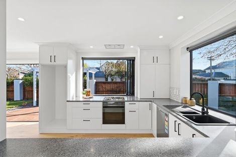 Photo of property in 21 Scotston Avenue, St Albans, Christchurch, 8052