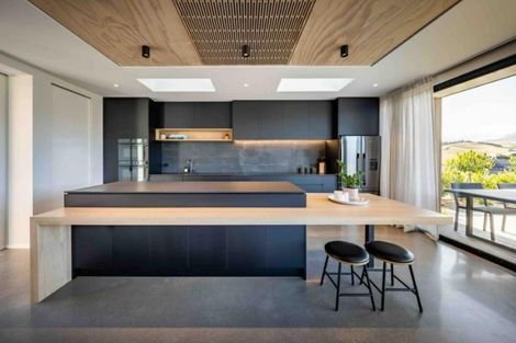 Photo of property in 14 Robrosa Street, Wanaka, 9305