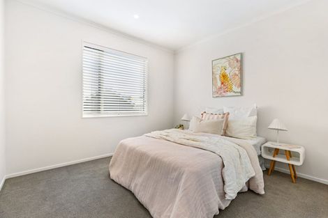 Photo of property in 44 Owen Chapman Drive, Red Beach, 0932