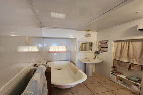 Photo of property in 23 Ocean View Road, Hatfields Beach, Orewa, 0931