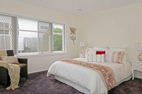 Photo of property in 5 Twin Parks Rise, Papakura, 2110