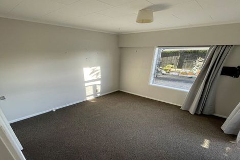 Photo of property in 5/60 West Coast Road, Glen Eden, Auckland, 0602