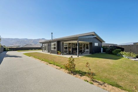 Photo of property in 25 Teal Place, Lake Hawea, Wanaka, 9382