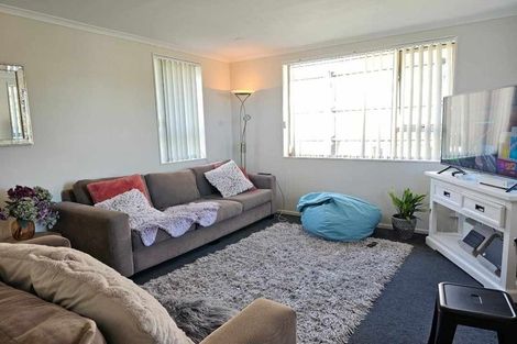 Photo of property in 29 Kathleen Reece Place, Waiuku, 2123