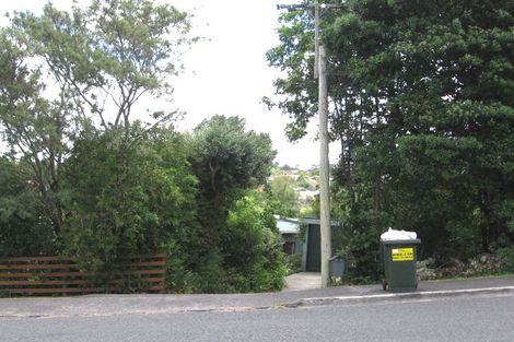Photo of property in 19 Marsh Avenue, Forrest Hill, Auckland, 0620