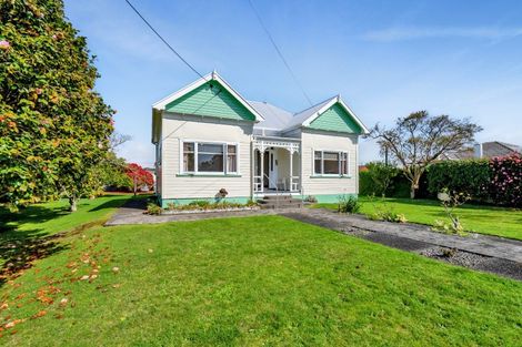 Photo of property in 35 Cracroft Street, Waitara, 4320