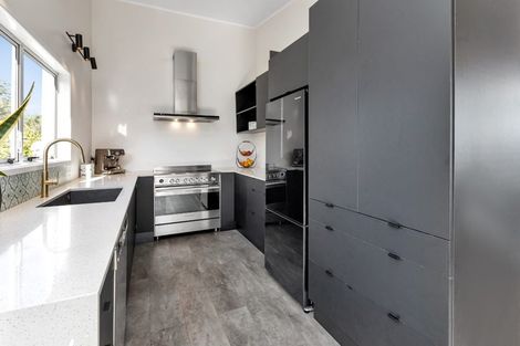 Photo of property in 114 Old Onerahi Road, Onerahi, Whangarei, 0110