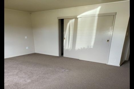 Photo of property in 30 Zefiro Drive, Massey, Auckland, 0614