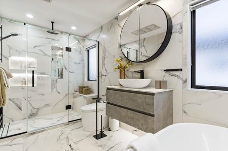 Photo of property in 1 Coachman Drive, Flat Bush, Auckland, 2016