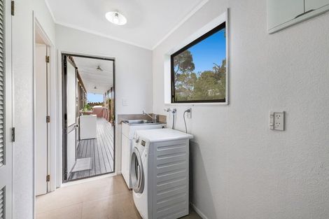 Photo of property in 24 Bronzewing Terrace, Unsworth Heights, Auckland, 0632