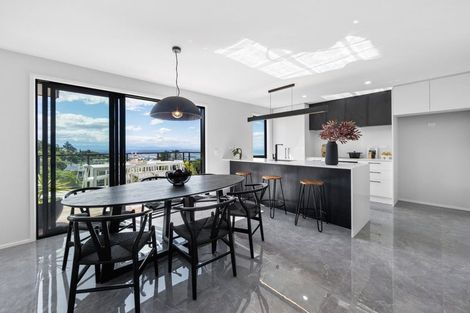 Photo of property in 307a Mount Pleasant Road, Mount Pleasant, Christchurch, 8081