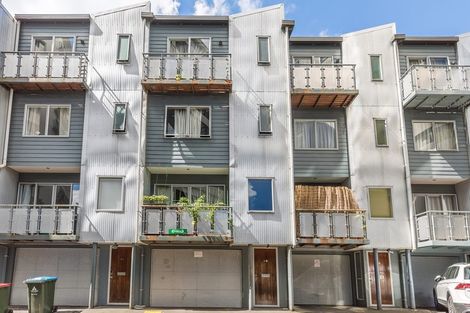 Photo of property in 6c Scotia Place, Auckland Central, Auckland, 1010