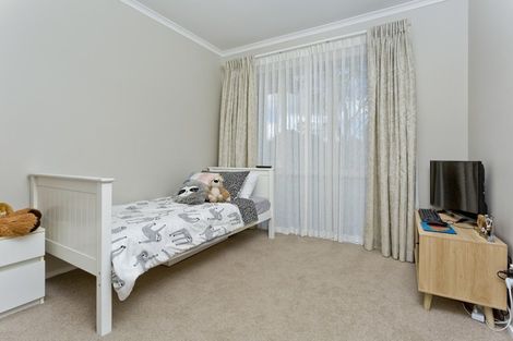 Photo of property in 7 Admirals Court Drive, Greenhithe, Auckland, 0632