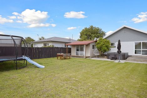 Photo of property in 45 Emlyn Place, Avondale, Christchurch, 8061