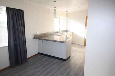 Photo of property in 43 Elmira Avenue, Hokowhitu, Palmerston North, 4410