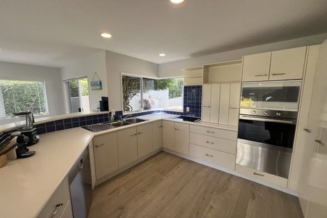 Photo of property in 17a Beach Road, Manly, Whangaparaoa, 0930