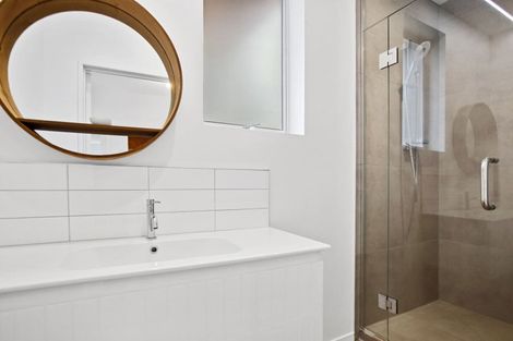 Photo of property in 5 Bell Road, Pauanui, Hikuai, 3579