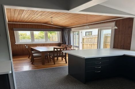 Photo of property in 23 Brightwater Terrace, Terrace End, Palmerston North, 4410