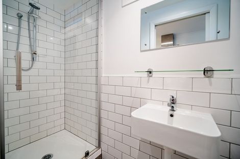 Photo of property in 2 City Road, Roslyn, Dunedin, 9010