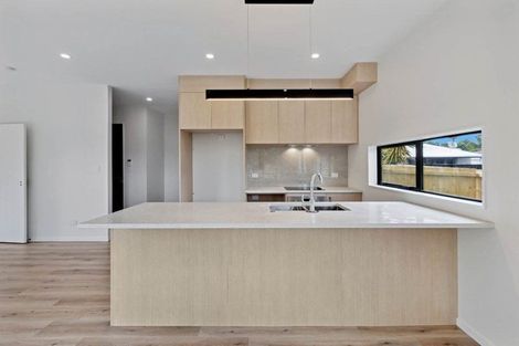 Photo of property in 7/58 Sylvan Crescent, Te Atatu South, Auckland, 0610