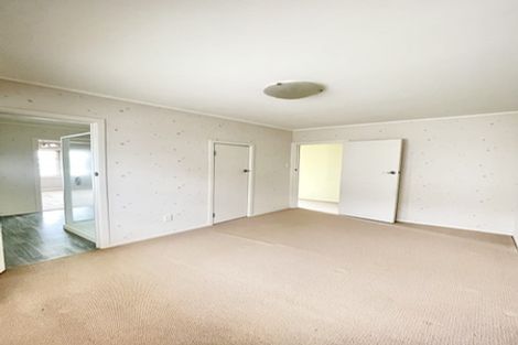 Photo of property in 13 Edwards Avenue, Henderson, Auckland, 0610